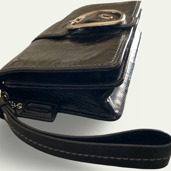Coach Y2K Bleecker XL Black Patent Leather Buckle Wristlet Wallet Clutch - Picture 11 of 13